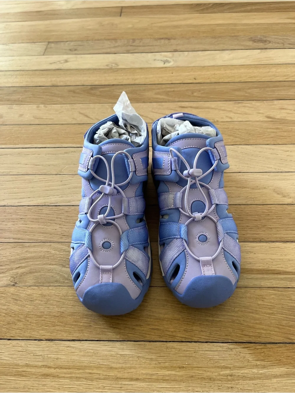 NWT! Lands End Kids All Weather Closed Toe Sandals, size 4 Youth/ Womens 6